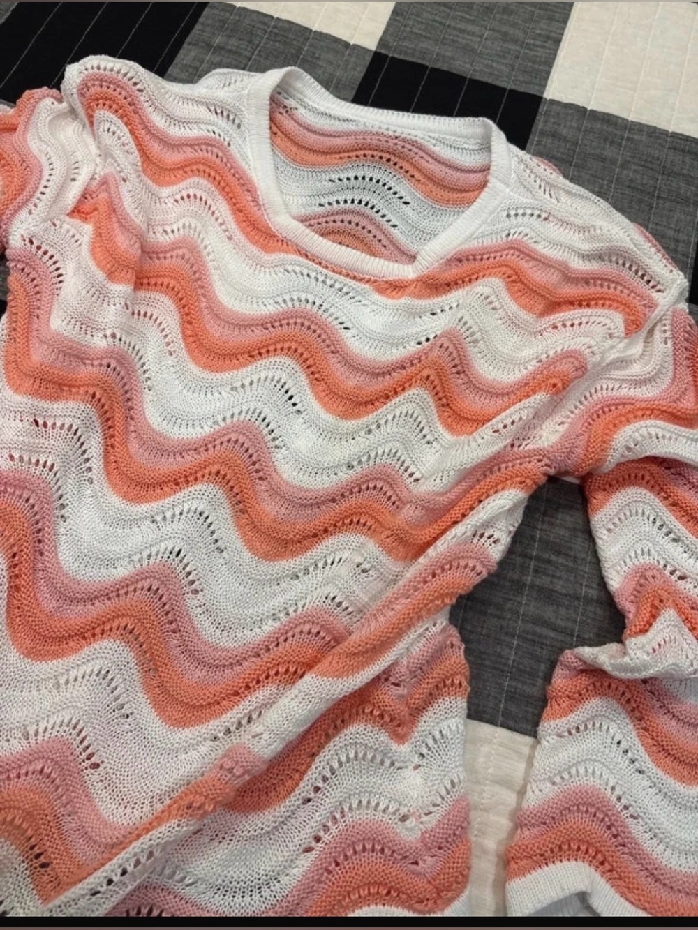 SHEIN White and Peach Wave Knit Sweater